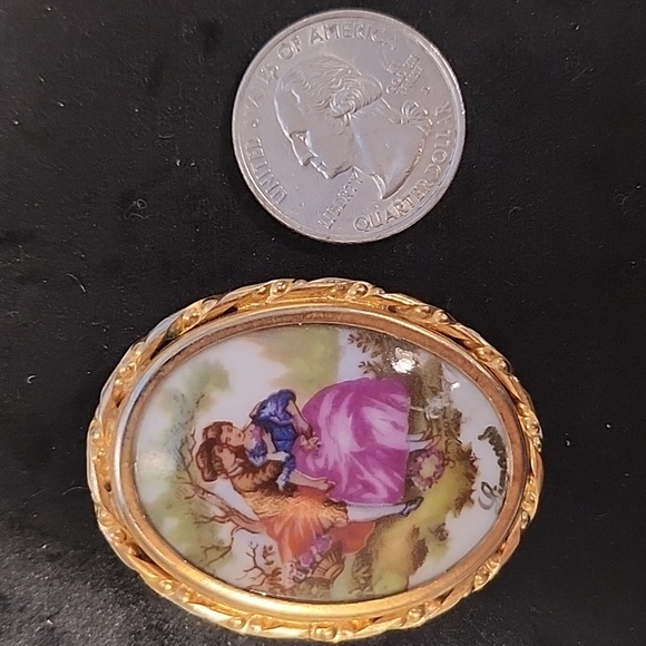 Vintage Limoges Handpainted Porcelain Brooch - Picture 3 of 3